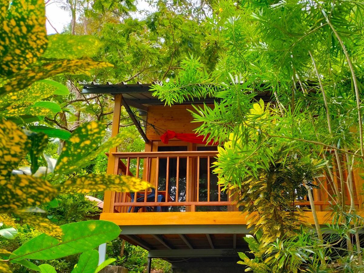 Santi Garden Bungalows Iboih ภายนอก รูปภาพ