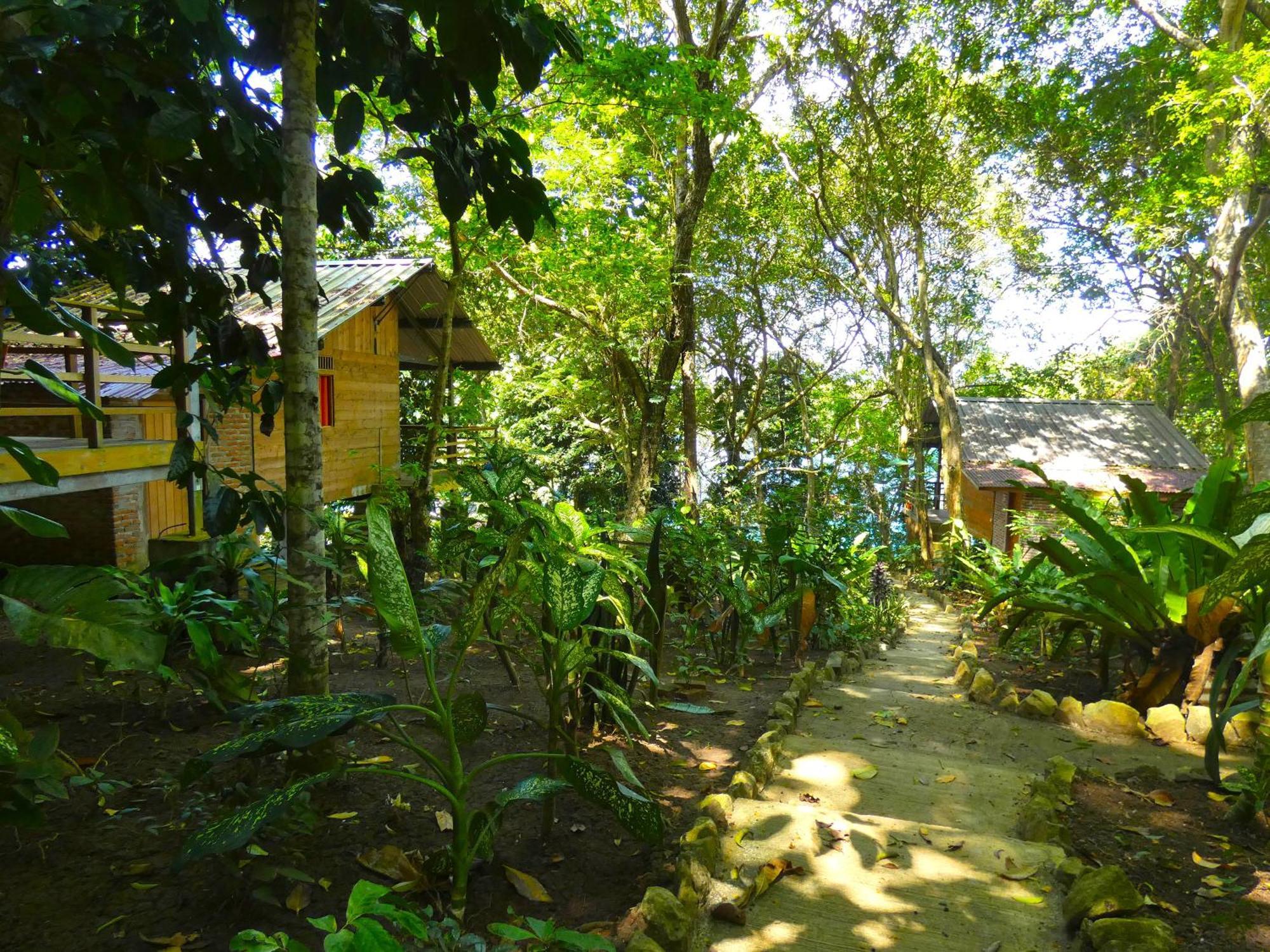 Santi Garden Bungalows Iboih ภายนอก รูปภาพ