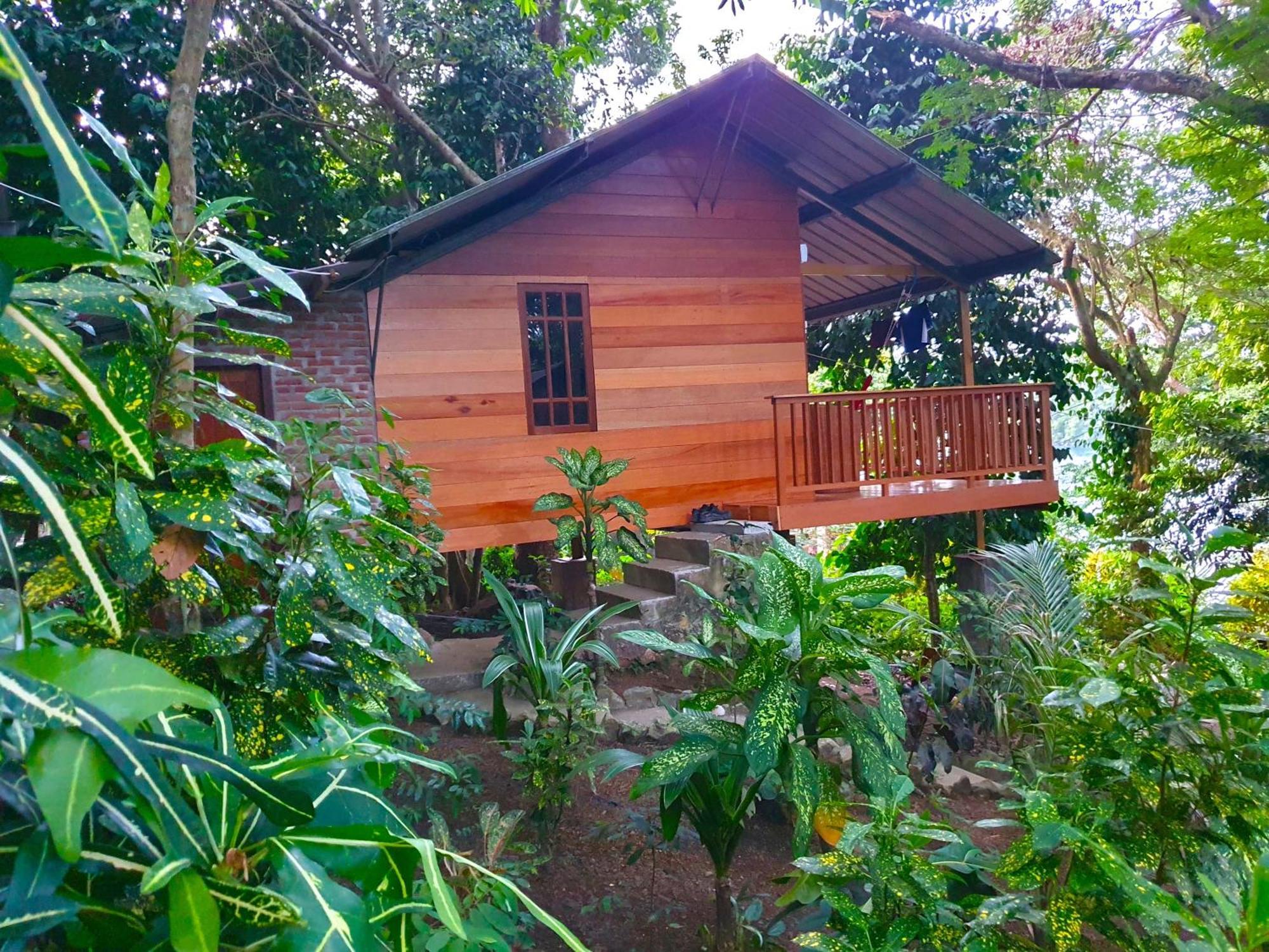 Santi Garden Bungalows Iboih ภายนอก รูปภาพ