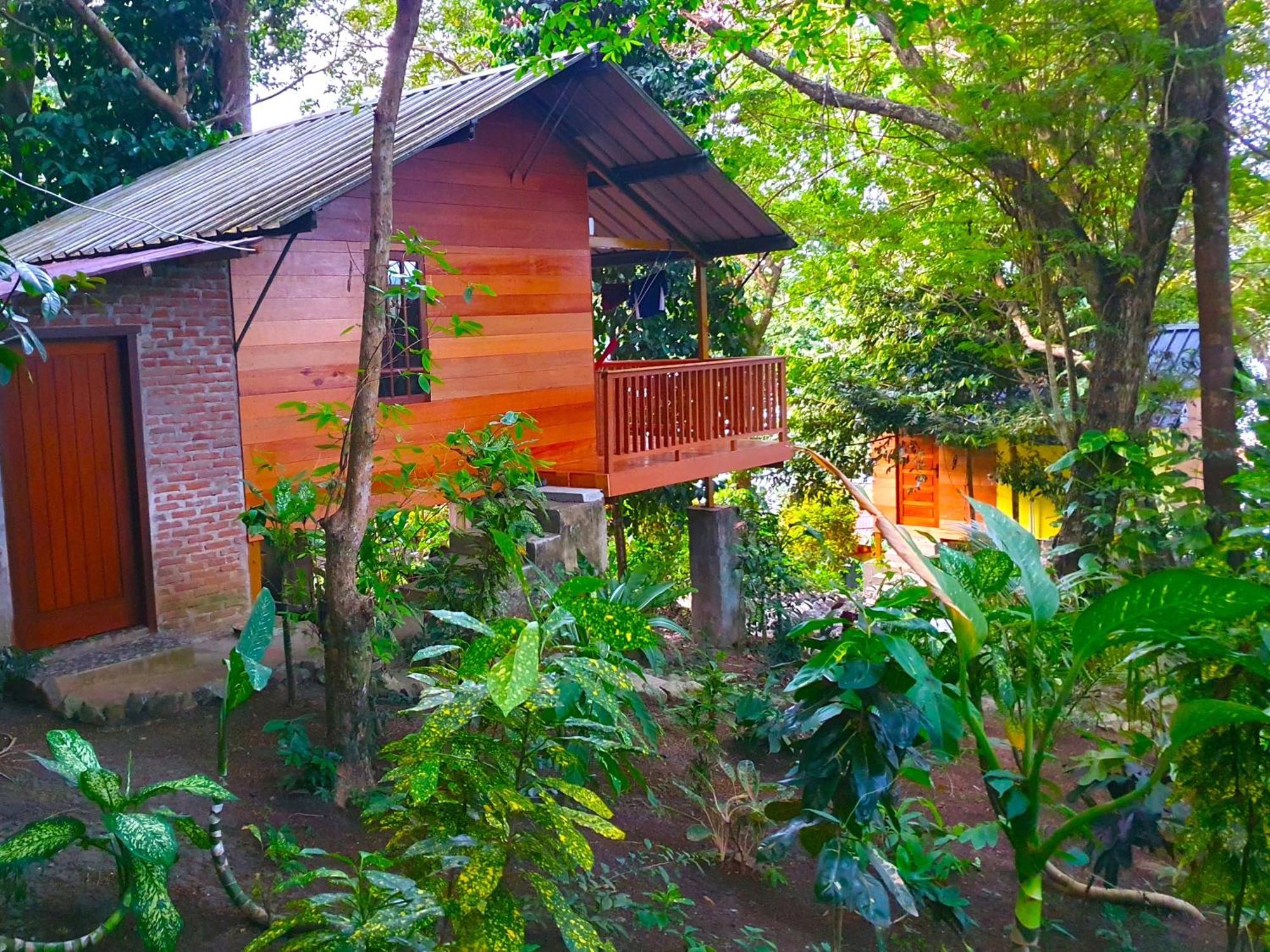 Santi Garden Bungalows Iboih ภายนอก รูปภาพ